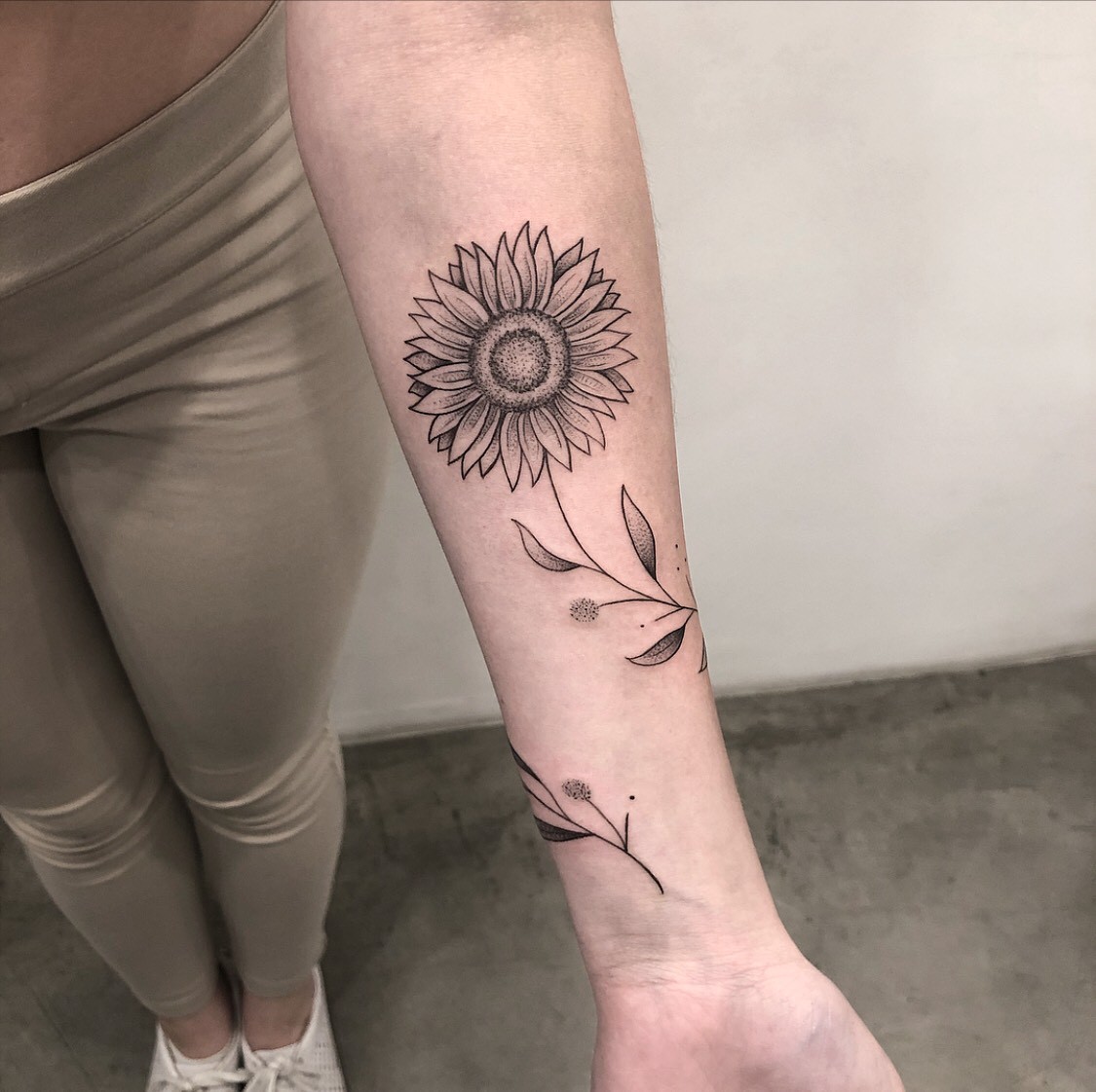 Traço fino: a tatuagem no estilo Fineline - Blog Tattoo2me