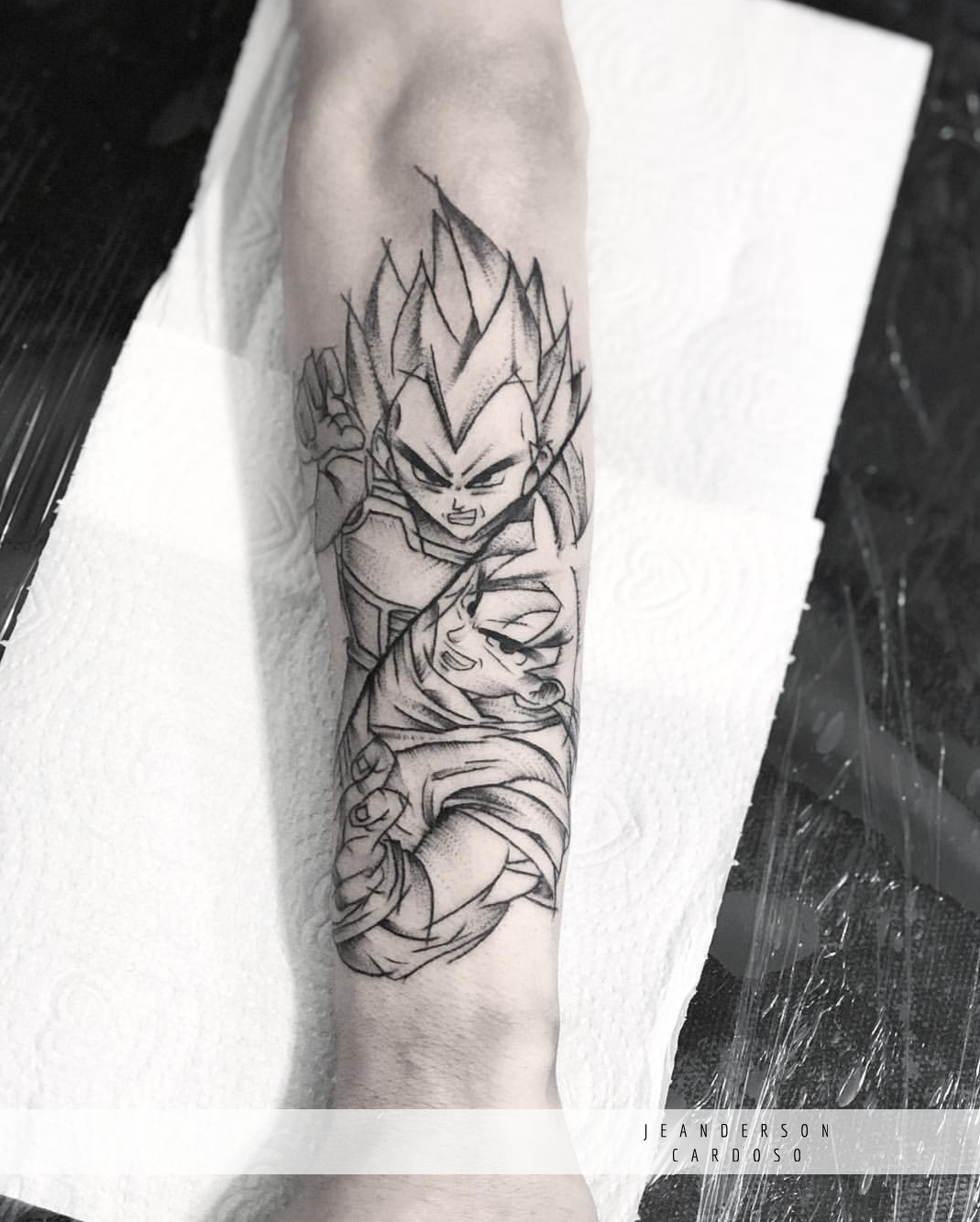 Desenho a lápis de Vegeta muito bem feito em 2023  Tatuagem geek, Desenhos  para tatuagem, Vegeta desenho