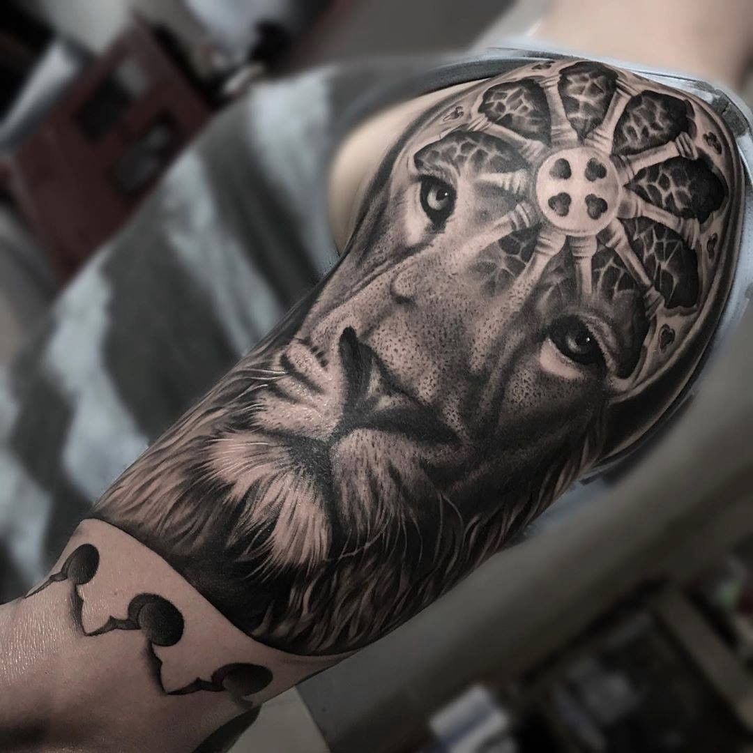 Leão na Mão - Tattoo