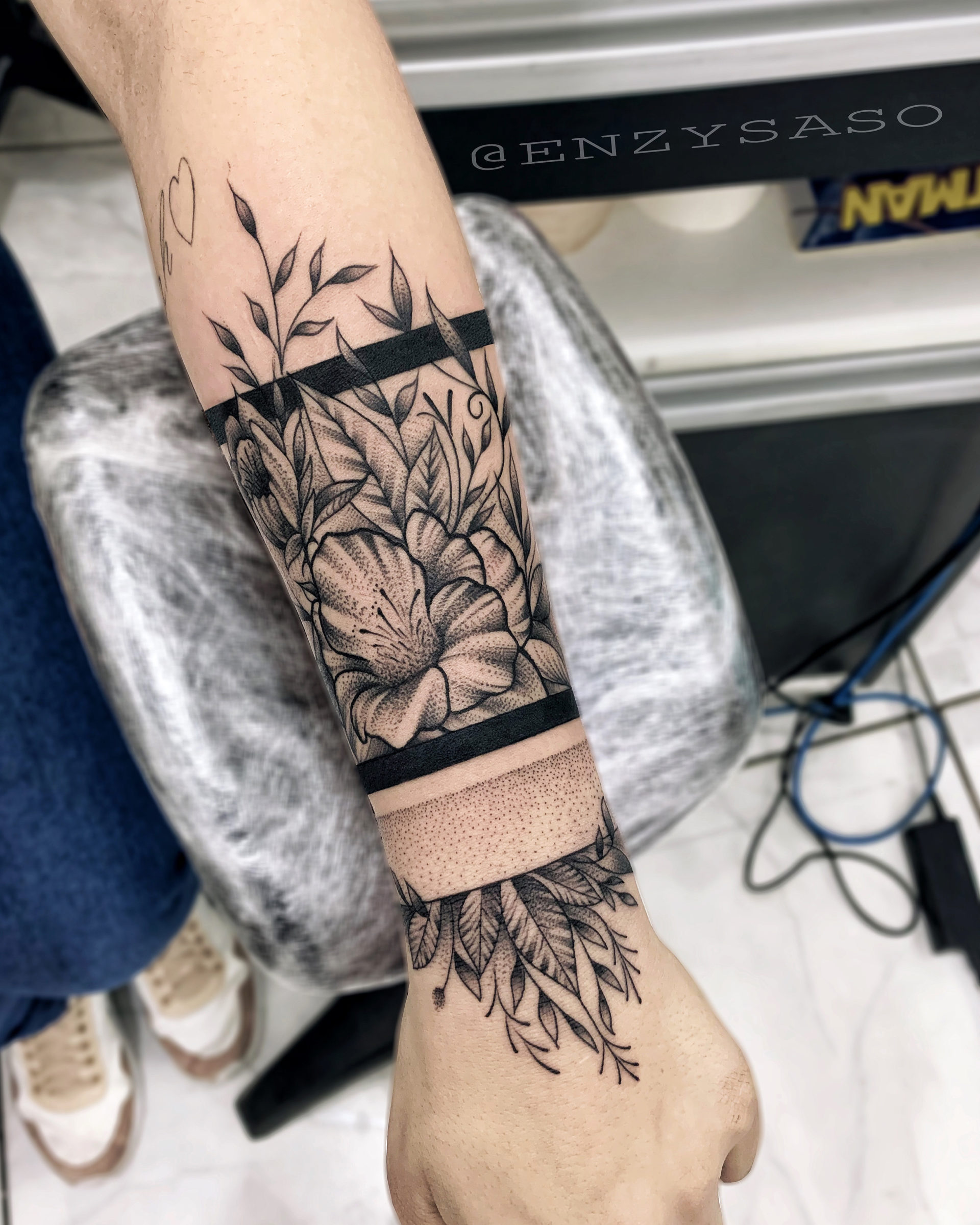 Tatuagens pretas: tatuadores que arrasam no estilo - Blog Tattoo2me