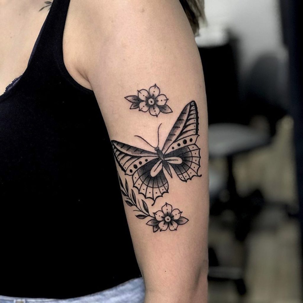 Featured image of post Tatuagens Borboletas Com Flores Se voc gosta de tatuagens de flores com borboletas acho que vai adorar estas ideias